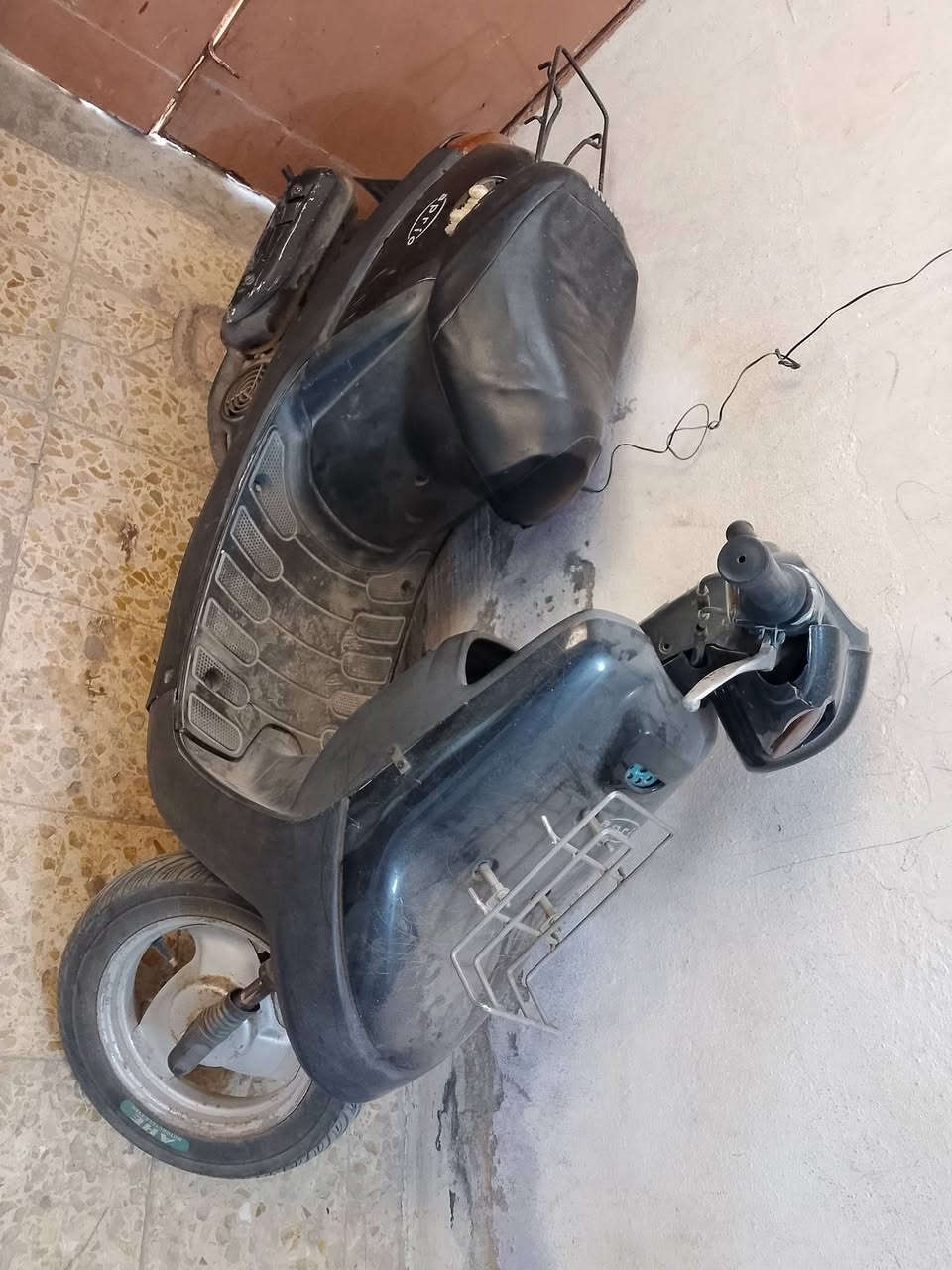 السلام عليكم دراجة البيع مابيها شي نقصها بس كابريتة لان طوف مالتها 
دراجة طافية 
مكاني كربلاء حي الغدير 150بيها مجال
 علق اجيك خاص ***********
