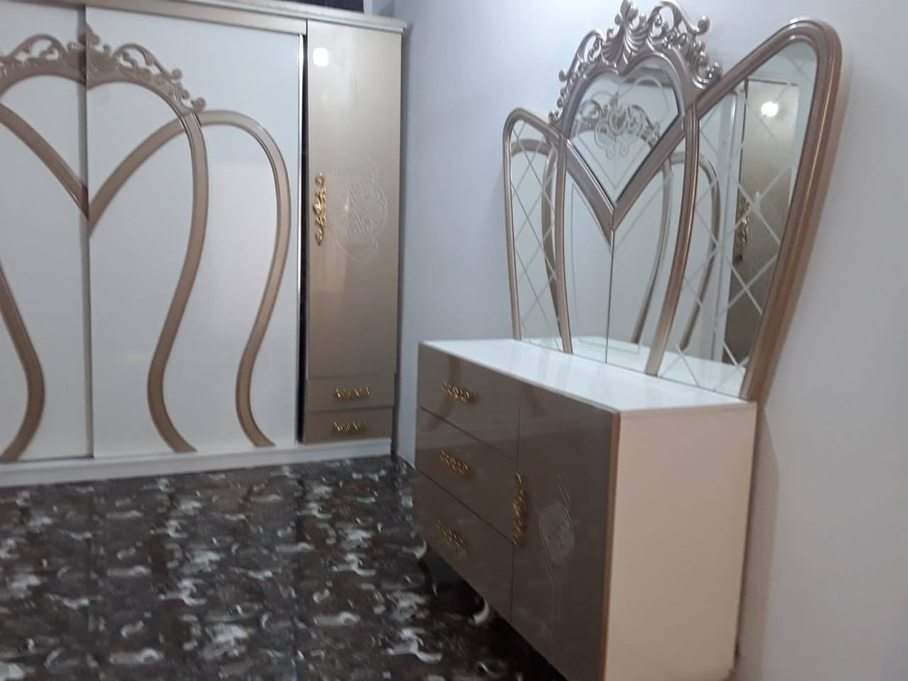 غرفة نوم تركي سعره 900 الف درجه اولى وليس سوكي ملاحضة الغرفة مشتريها سعرها 5 ملايين و200 قبل سنتين بس هسه محتاجين بيعتها 
سعرها 900 المكان كربلاء حي الأمام علي عليه السلام كربلاء, العراق


**إذا كنت صاحب هذا الإعلان وتريد حذفه لأي سبب، رجاءا أرسل رسالة إلى الدعم الفني**