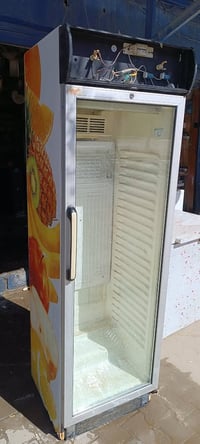 ثلاجة عرض • ابلادي • واحد حزيران