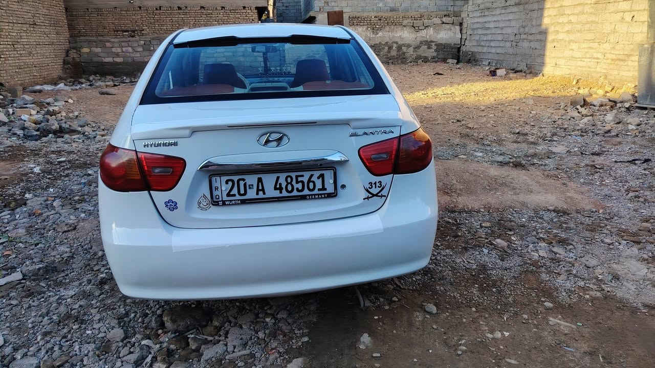 السلام عليكم
النترا 2010
خليجي ..
كيرتوماتيك .. 
3 قطع صبغ بدون داخل ..
سونار بل صوره 
مكان السياره ديالى بعقوبة 
سنويه جديده 2029 .. 
دكشن عالي .. 
سعر وبيها مجال 112$..  
رقم الهاتف ***********
