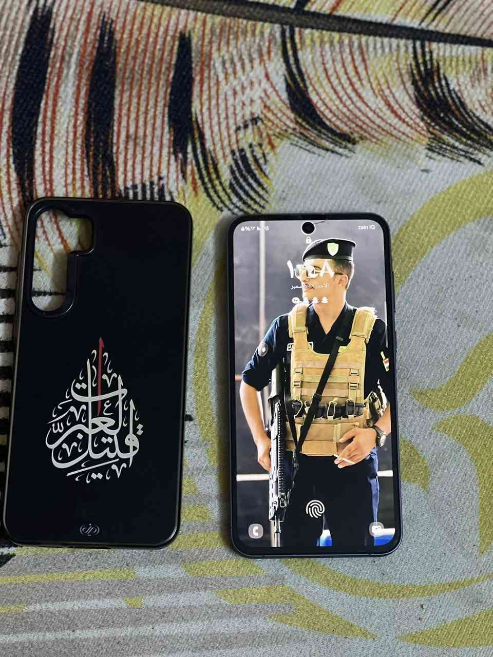 كلكسي A55
٢٥٦
ملحقاته كامله مستعمل قليل ضمان بعده ما مخلص 
سعره٣٥٠ بي مجال ***********
