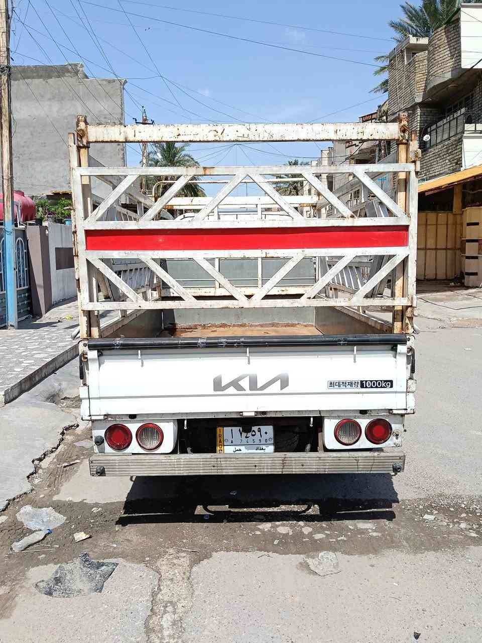 السلام عليكم كيه حمل نثيه 2700 للبيع سياره موديل2011 سياره مكفوله من ضربه وصبغ ماعدا الهلالات صبغ قليل  بيهن سياره مكفول كير ومكينه وشاصي واكسن سياره بلاديه تبريد شغال ارقام انكليزي باقي بس الاستلام اللوحات سنويه انكليزي مكاني بغداد الحبيبيه سعر100$ اخوان المو شراي لايتعبني ولايتعب نفسه كلشي موجود بالسوك  هذا رقمي ***********
