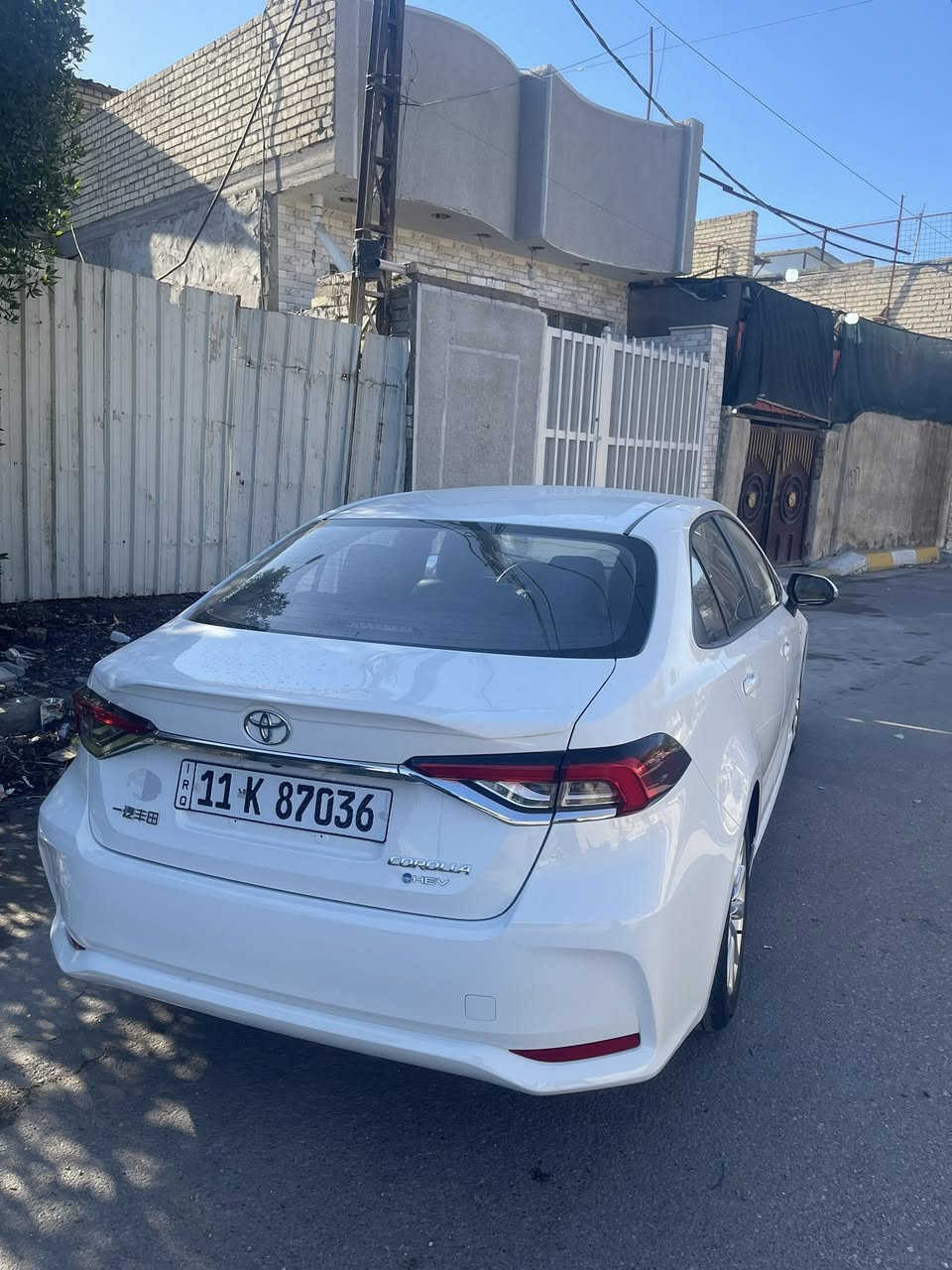 تويوتا كورولا هايبرد 2025
‏Toyota Corolla HEV 2025 
مرقم بغداد الدولي 
فول مواصفات كشن كهرباء
حجم المحرك 4cylinder 1.8L هجين
عزم الدوران 142 نيوتن / متر
مرتبط بناقل حركة أوتوماتيك 
مفتاح التشغيل بصمة 
 فتحة سقف
دفع ثنائي FWD
رادار
تحديد المسار
لايت زينون
كشافات
بك لايت LED 
دخول بصمة ذكي
حجم الاطار 205/55R16
ويل كب 16
حساسات ضغط الاطارات 
اشارة في المرايا الجانبية 
المرايا قابلة للطي 
عدد AIR BAG 8
هاند بريك كهرباء 
ا ABS 
دشبول شاشة ديجيتال
 شاشة
كاميرا 
مقود جلد حياكة 
مثبت السرعة Cruise 
تحكم مقود
ا Bluetooth   
‏.CarPlay
مخرج منفذ الطاقة 
فحص نظام السيارة 
5 راكب
المقاعد اسود
مثبت مقعد الأطفال ISOFIX 
تبريد شاشة 
قطعتين تبريد  
أوتو هولد Auto Hold  
نظام مانع الانزلاق 
حاملات الأكواب
العنوان بغداد البلديات 
السعر ١٦٨
***********
