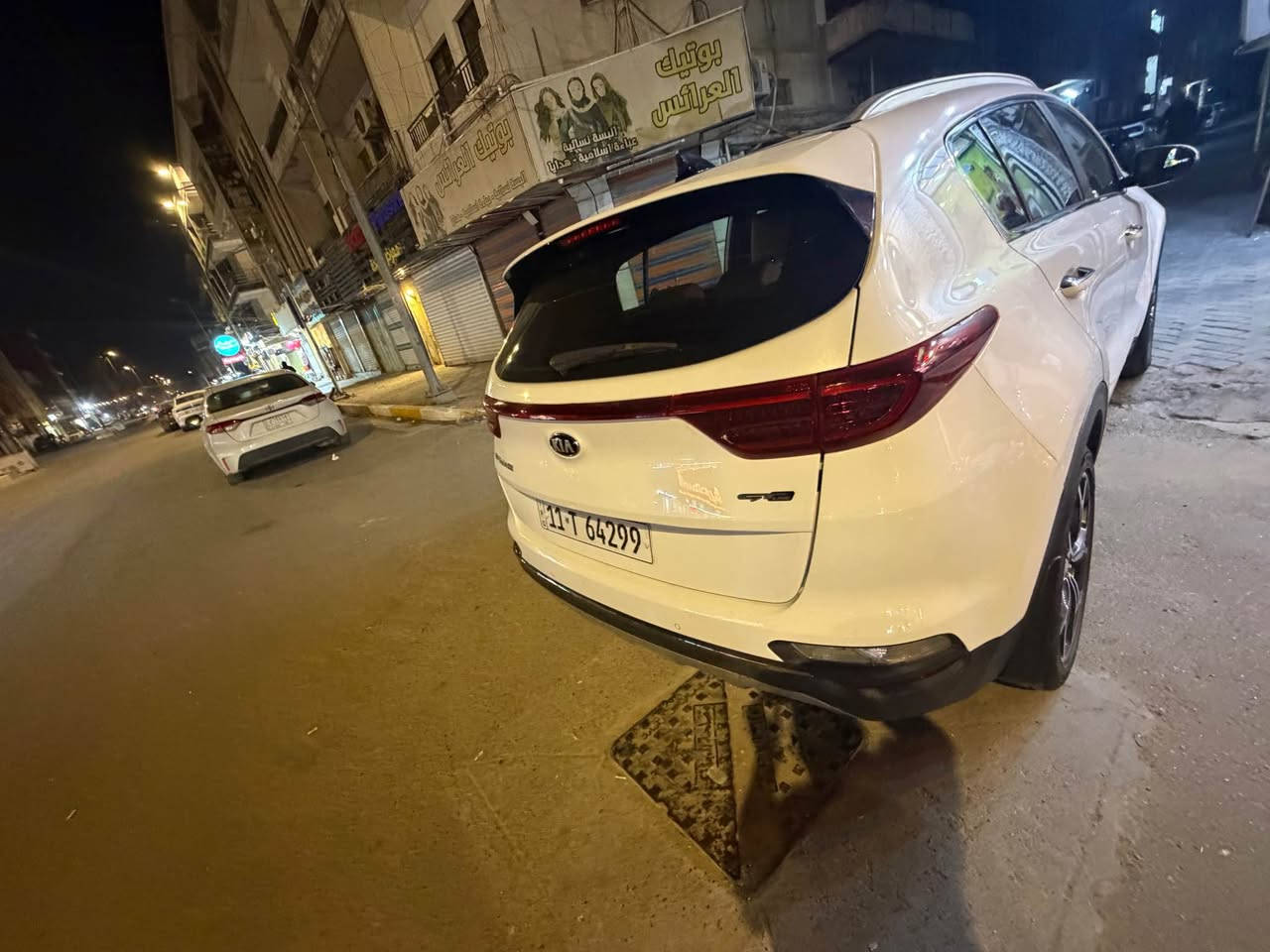 السلام عليكم
 سبورتج 2019  خليجي جي تي لاين
  ماشيه 62 الف 
السونر مرفق مع الصور 
 المواصفات 
فول 1/1 للاخير
 بانورما 
كراسي كهرباء 
جنطه كهرباء 
شاحن واير ليس 
سايد بريك بصمه اوتو هولد بعد بيها هواي موصفات 
رقم بغداد باسمي ***********
السعر ( 18/500) $$$$
مكان السياره الاعظميه بغداد, العراق
