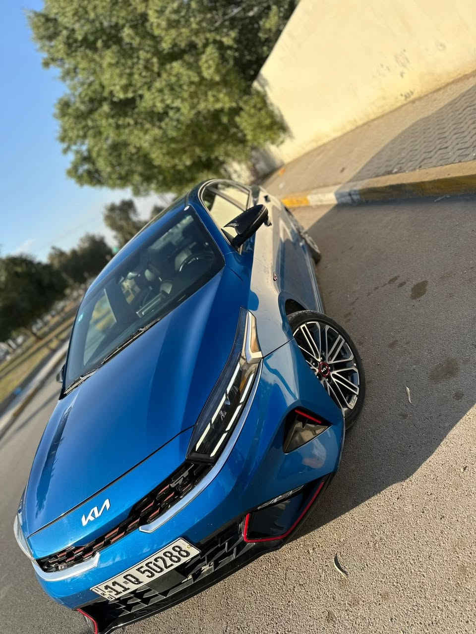 السلام عليكم فورتي لبيع جيتي حادث جاملغ وبنيد مكان السياره يرموك أو قادسيه  السعر 165 وبيها مجال *********** موديل 2023
