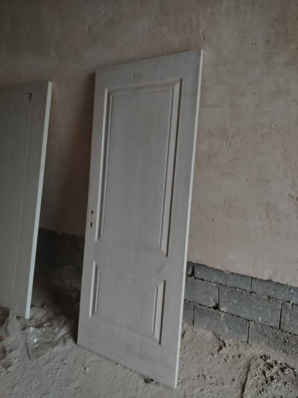 سلام عليكم يوجد عندي بوب خشب للبيع انضاف مثل ما بل صوره عندي 17 باب سعر الباب 40 او بي مجال بصيط اليريد يشتري يتصل عل رقم *********** او يطب خاص كل الهله بيكم
