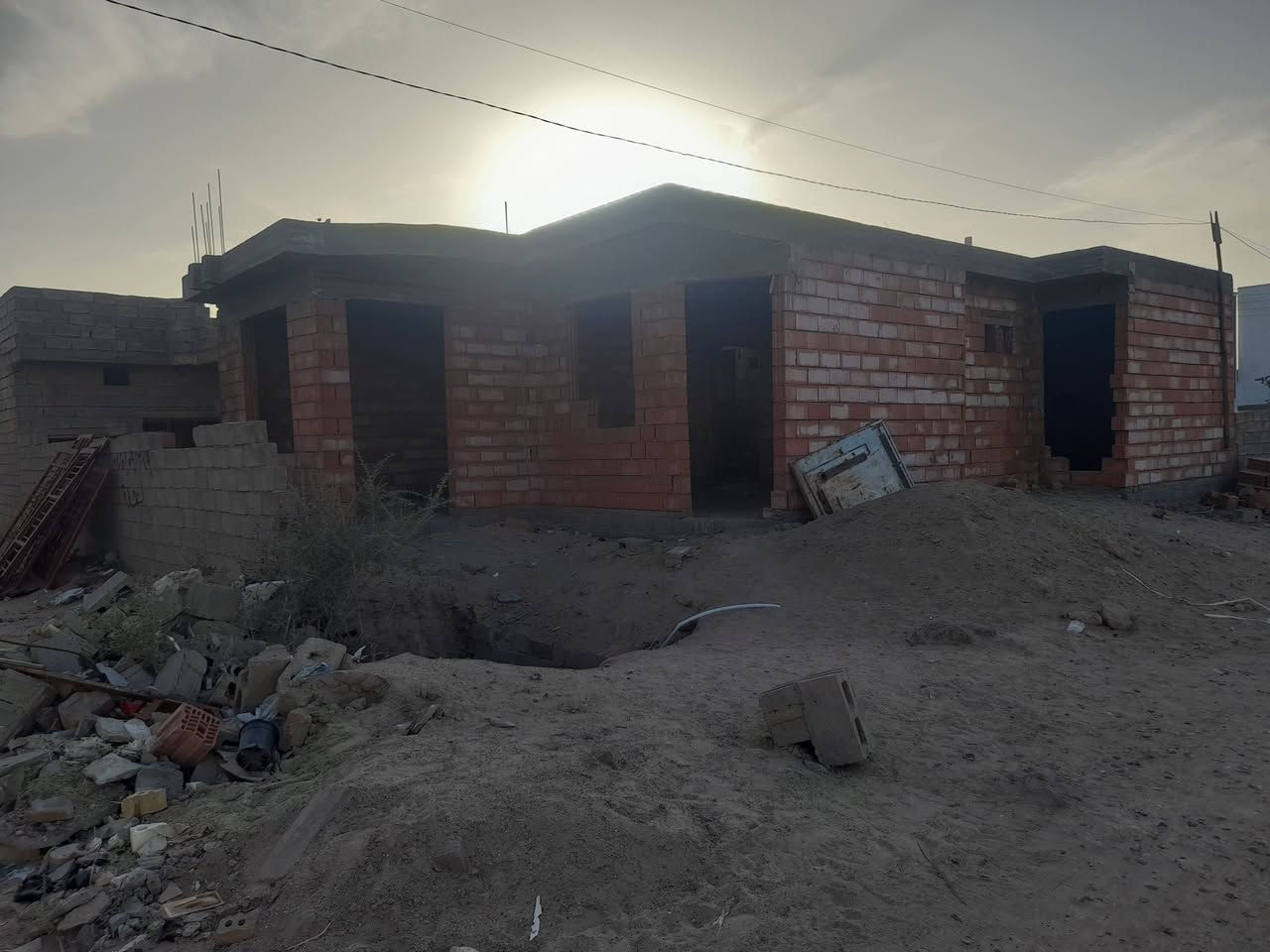 هيكل للبيع ركن ١٦٠م مقابل ساحة،
 مكان مميز شارع عيفان مجاور مجمع الجنائن 
 ، بناء ممتاز، ارض عرصة مشمولة بالتطويب 

***********
***********
