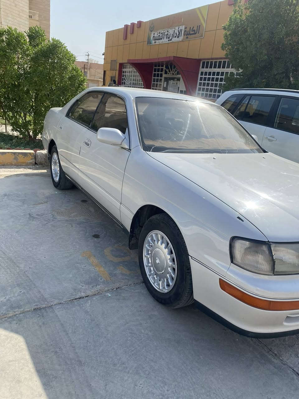 رجاءً اقرة المنشور قبل لاتتصل او تخلي سعر
بطة متصل بأسمي موديل 2000
السياره كفاله نقل وكص 
صبغ فقط القماره ومداكر خلفيه للجماليه
السياره جديده وتخبل 
بك لايت جديد بالجيس توني شاده 
الويلات يلمعن لكن مامصورهن الصور الي ناشرهن حالياً قديمات

نواقص بيها بسيطة كهربائيات وكشنات يحتاجن دوشمه او غسل
السياره سستم مـن اليابان بالجيس وعندي صوره 

مكينه 2500 vvti جديده وكير خير مـن اللّٰــه 
بطناش فول ونشاط صلوات على محمد يخبل 
صرفيه كلش حلوه والسياره على ايدي 
سنويه باسمي منتهيه ونتفاهم عليها مـن السعر الاصلي

 
📍السياره نضربت عــندي بالمدكر الخلفي جهه اليمين
وموجود فيديو اخر شي يوضح الضربه 
ابيعها على وضعها تصليحها بسيط لكن وقت ماعندي
(ضربتها موضحه باخر فيديو ) رجاءً شوفها 

السعر 60 وبيها مجال 

***********
