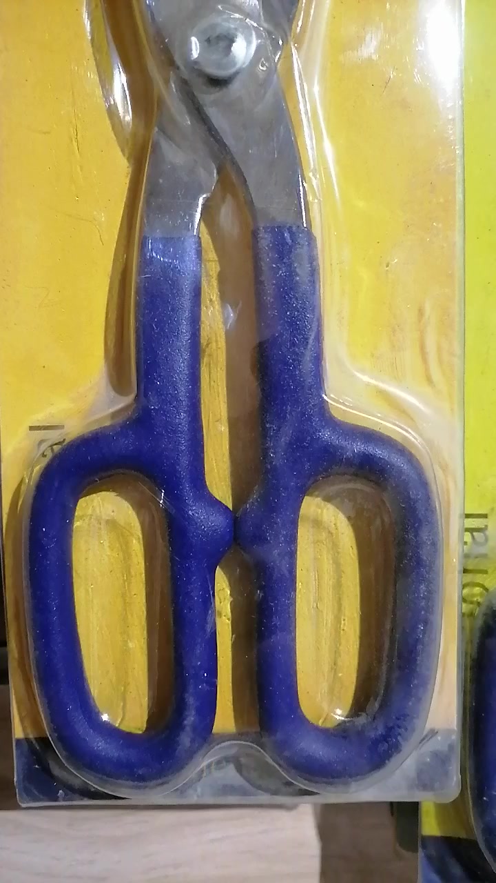 يوجد لدينا مواد نشايه البيع مكان حديثه حي العسكري قرب اذاعه رقم الهاتف ***********
