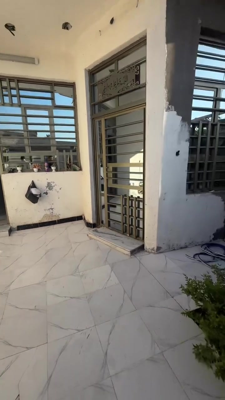 بيت للبيع ملك صرف مساحه ١٣٠متر طابق واحد بناء طابوق مكانة بغداد قضاء المحمودية حي النعمان
مكانه كلش قريب ثاني بيت عن شارع بغداد/حله
مكتب الخالدي ابو يزن

٠***********
***********
***********
