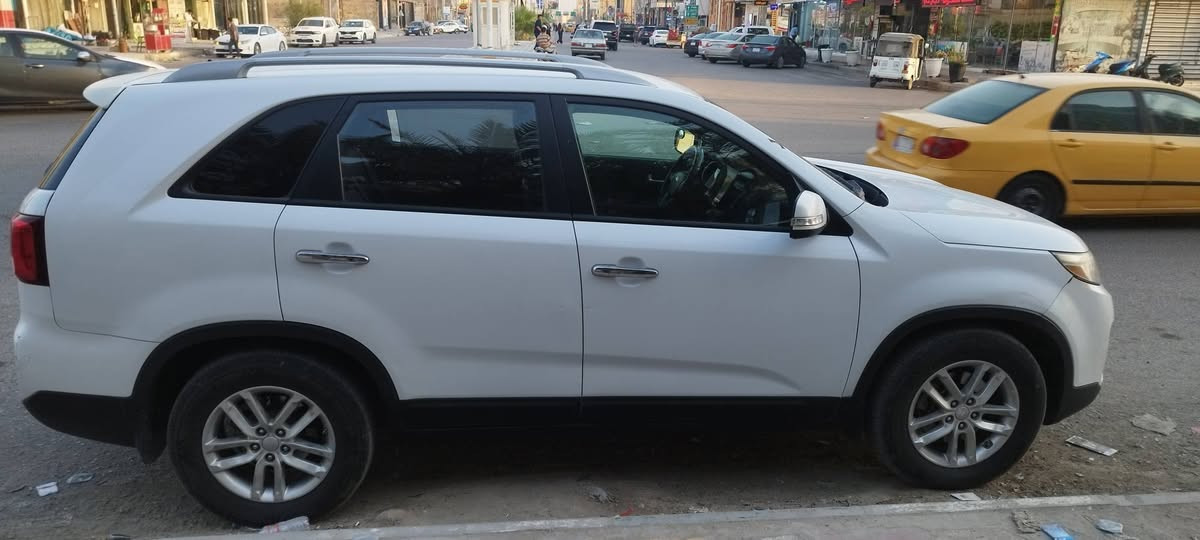 15امريكي 4سلندر مكفوله من الصبغ فقط بارد خمسه راكب دواخل جلد اسود كامره حساس خلفي  كامره تحكم بالستيرن تدفئ كشن الامامي السعر 150بي مجال مكان الناصريه ***********
