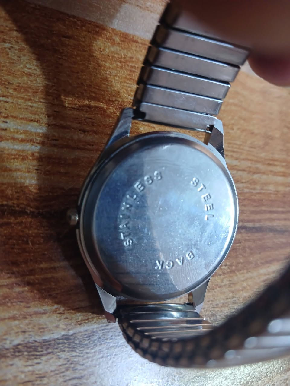 ساعات قديمه شغالات نظافته 100%
الكتابه حفر الساعات مختمه اصليه 
القطعه 20 الف مع التوصيل 
قطعتين 35 الف مع التوصيل 
يوجد توصيل كافه محافظات العراق


**إذا كنت صاحب هذا الإعلان وتريد حذفه لأي سبب، رجاءا أرسل رسالة إلى الدعم الفني**