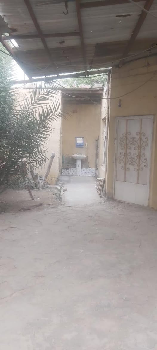 بيت للايجار في شقق الكزيزه يحتوي على غرفتين وديوانيه وصالتين ومطبخ وصحيات وكراج
واتس ***********
