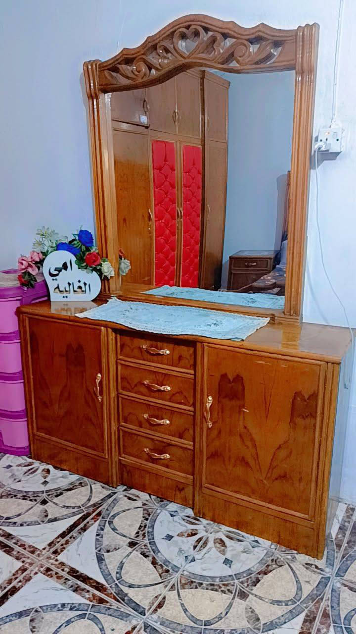 غرفه نوم تفصال ٥٥٠مدينه الصدر قطاع ٣رقم ***********
