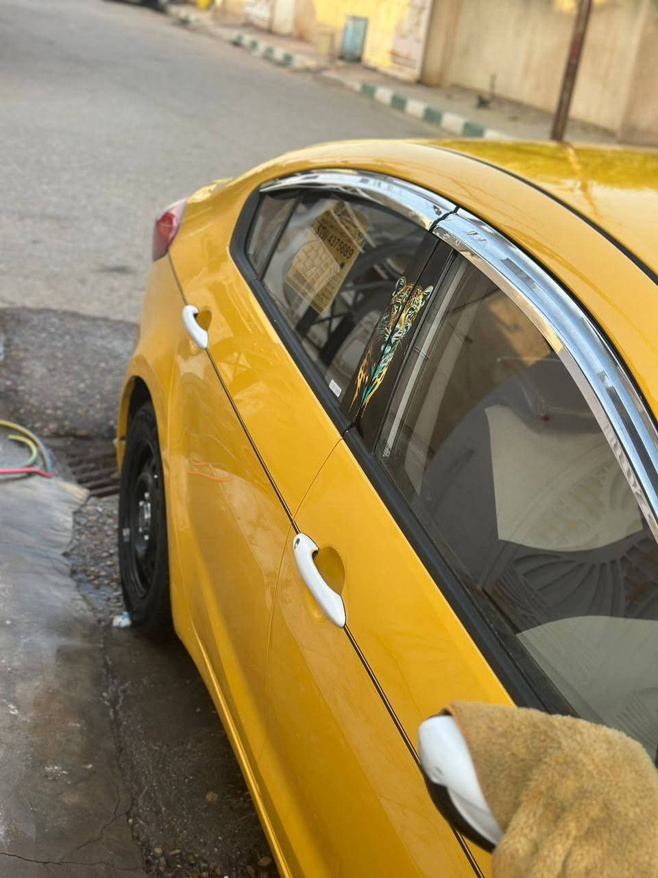 سلام وعليكم كيا سيراتو ١٤ خليجي
ميكنه ١٦٠٠ دوش بيه ضعف لمكينه 
باقي التفاصيل اتصل علرقم ***********
السعر ١٠٥
