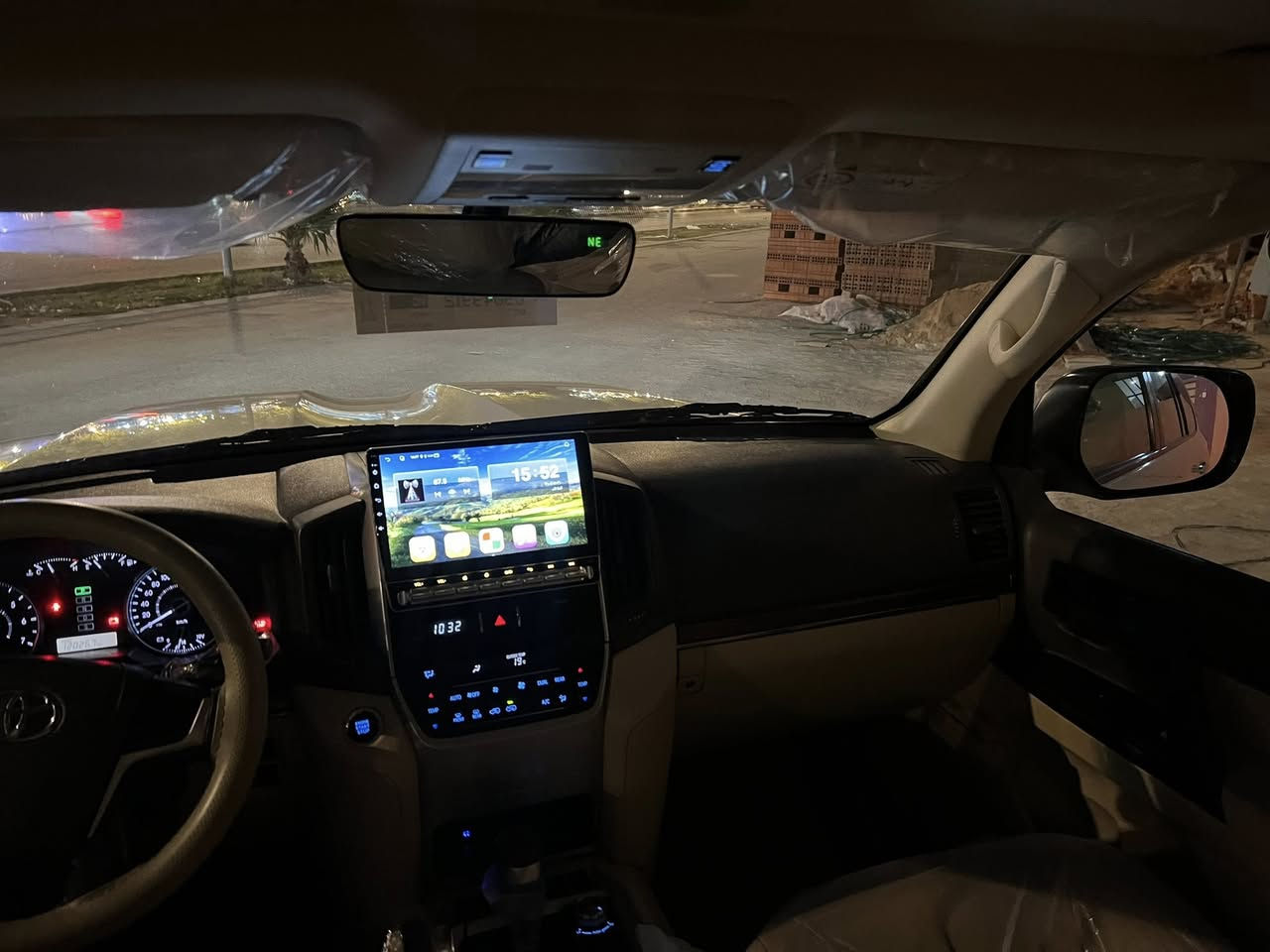 لاندكروز 2017 سياره كفاله عامه جديده كلش ماشيه ١٢٠ الف سياره فول موصفات مكينه 8سلندر 4600 كشنين كهرباء جلد سياره متعوب عليها السعر 465 رقم ***********
