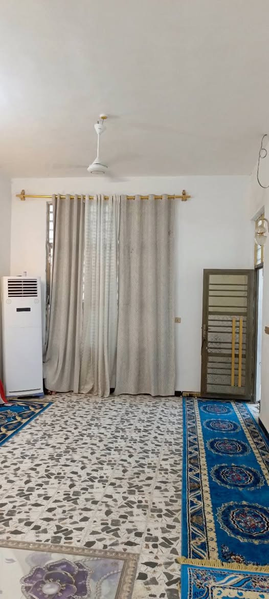 الهم صلي على محمد وال محمد
600متر مع دار بناء حديث ع شارع العام كربلاء طويريج سيطره ام الهوى ع خدمي الزوار يتوفر كافات الخدمات جنس الأرض طابو 25بسمي باقي تفاصيل اتصال ع ارقم *********** غير متواجد ع النت
