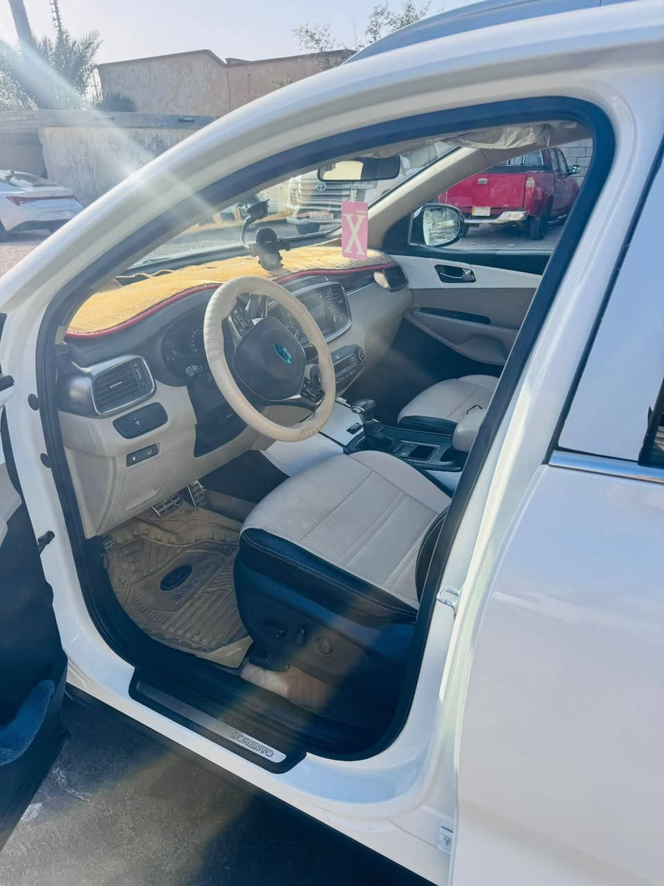 كيا سورنتو خليجي
موديل 2020 

محرك 6 سلندر 

مواصفات نص فول 

ماشيه 76الف km

رقم قادسيه بسمي مداور ثاني يوم

السونار مرفق معه الصور 

سعره 255 مجال بسيط جدآ 

العوان الرميثه 

الأستفسار ***********
