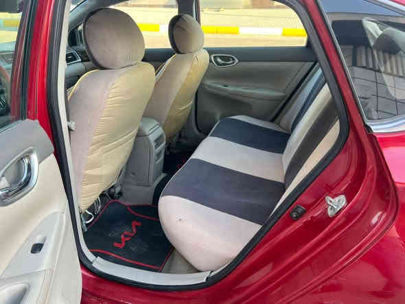 السلام عليكم ورحمه الله.                            نيسان سنترا وارد 2014.                  فول مواصفات     مكينة 4/سلندر  . فئه  SL       بصمه تشغيل.   بصمه ابواب.      فتحه سقف.             كشنات جلد.     كامره.     وبعد بيهة مواصفات. كير مكينة صدر تخم تاير كله جديد ما بيها اي نقص رقم بغداد الإنكليزي الجديد بسمي العنوان بغداد السعر على الاتصال *********** بغداد
