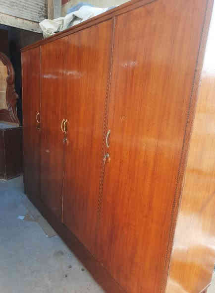 كنتور ٤ابواب صاج طبيعي مستعملة السعر ١٧٠وبيه مجال اتصل علا الرقم /***********/***********/ مكان فلوجه
