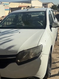 رينو سمبول 2017 تبريد  تدفئة 💯  كير محرك بلادي شرط   بيها بابين السايق...