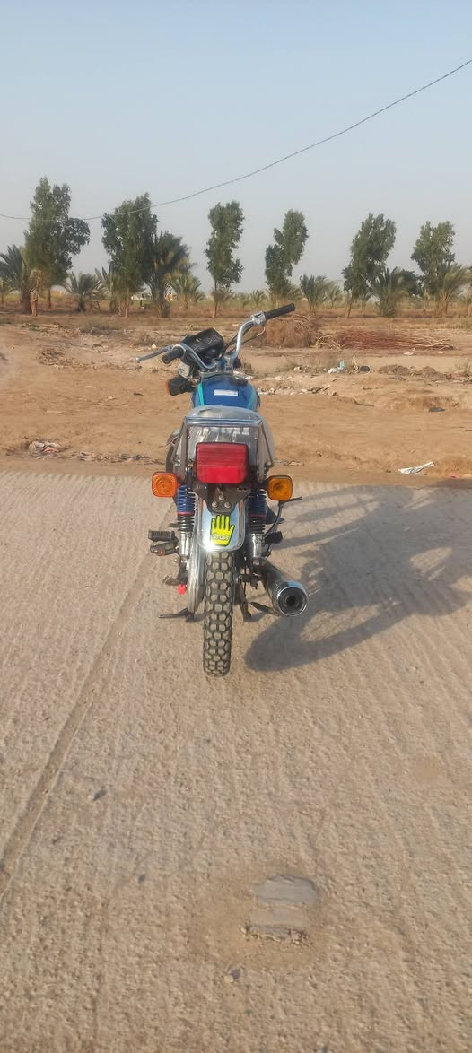 سلام عليكم  دراجه البيع نامه  موديل 21وراق اصولي محرك مفتوح دراجه كرهبيات شقاله ودراجه نضيفه شوفت عينك   سعرها 800 وبها مجال قليل  ***********
