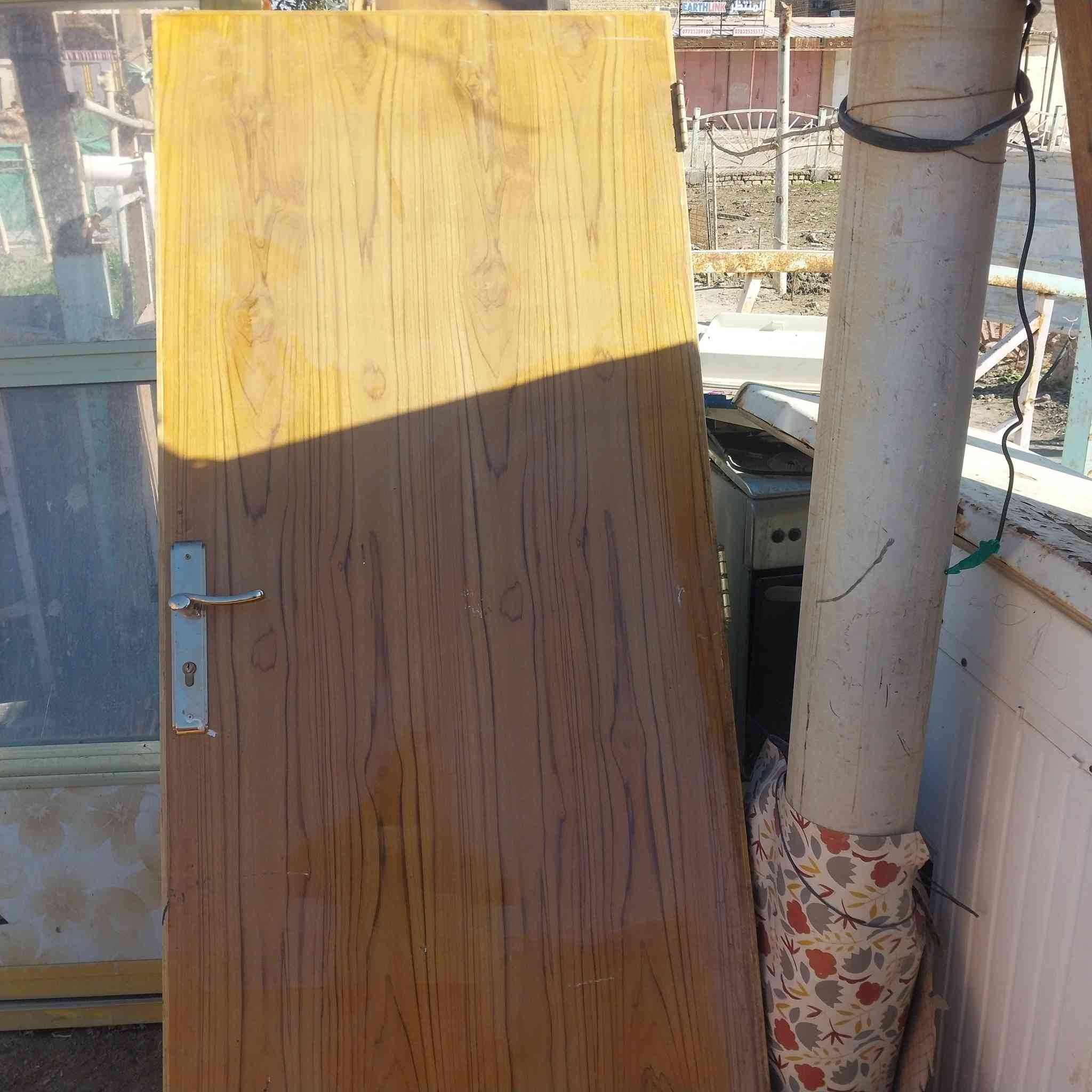 للبيع بيبان خشب ثقيل عدد ٥ ابواب سعر شلع ب ٢٠٠ ستفسار ***********
