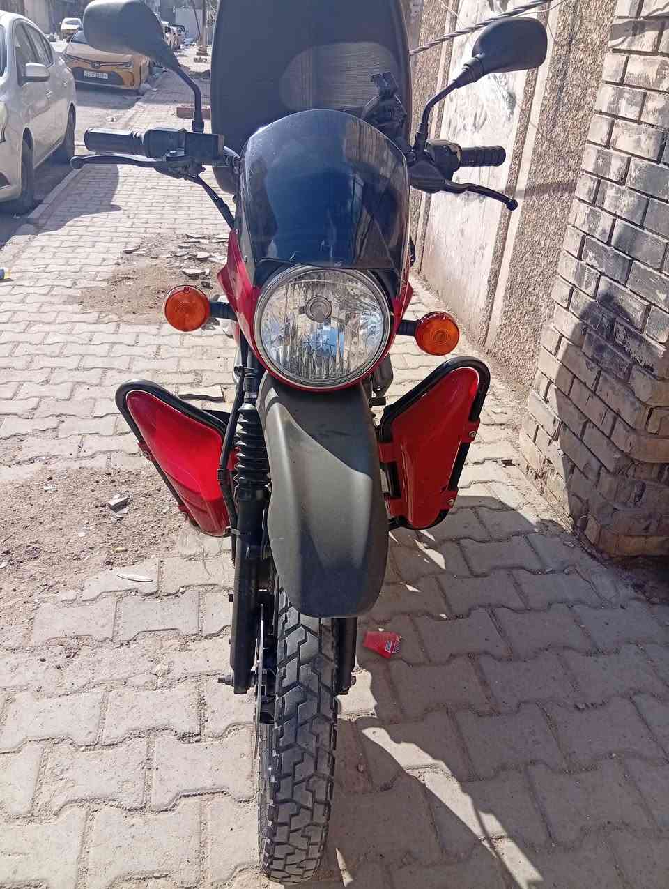 سلام عليكم دراجه للبيع بوكسر جبلي شاصي 2020 مبدل مكينه 23 دراجه خير من الله كهربائيات كله شغاله تجي وتشوف بعينك رقم بغداد وسنويه موجوده ثاني يوم احولك العنوان الكراده شارع الصناعه رقمي ***********
