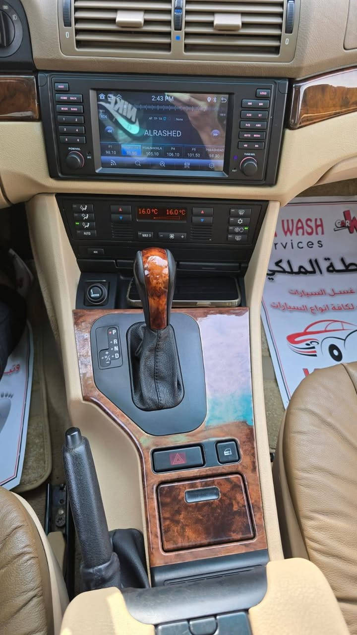 للبيع: BMW 528i موديل 2002
 مكان السيارة: بغداد 
 
 المحرك: 6 سلندر - 2800cc
 (حجر وحساسات الصالنصة أصلية وكالة)

 أضرار السيارة
• وارد أمريكي
• مصبوغة عام (صبغ درجة أولى)
• السيارة مصروف عليها مبالغ كبيرة وكل القطع أصلية

 المواصفات:
• دبل جام
• تبريد + تدفئة
• لايت زنون سوار أصلي (وكالة)
• بك لايت شمعة أصلي
• مرايات شفط
• فتحة سقف (سلايد جام)
• مقاعد جلد كهربائية + ميموري
• ستيرن كهربائي (دركة M أصلية)
• مشط كهربائي
• 10 وسائد هوائية (إيرباك)
• شاشة أصلية + كاميرا 
مرأة داخليه اوتو دم
• ويل كب M تو سايز أصلي
• دوسات ودعامية M
• ريمونت أصلي وكالة شغال

 تفاصيل إضافية
• رقم السيارة: بغداد الدولي الجديد
• باسم المالك تحويل مباشر
• لون السيارة: ذهبي (لون مميز) + داخلية مميزة
• ملاحظة: السيارة بحالة ممتازة جداً  ولا تقارن بالسيارات المستهلكة

للتواصل: *********** (واتساب متوفر)
