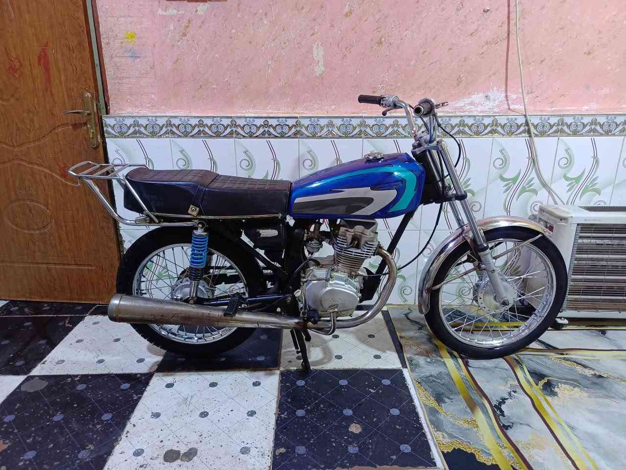 السلام عليكم دراجه للبيع ادوات نامه ايراني مكاني بصره القبله سعر الدراجه 450 بها مجال***********
