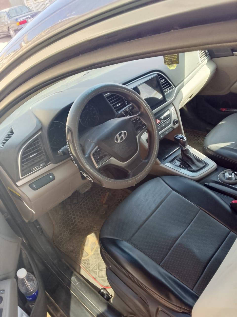 الموديل ٢٠١٨ وارد بنيد وجاملغ والباب خلف السايق نصف صبغ
١٢٠ مع المجال وهذا رقمي ***********
