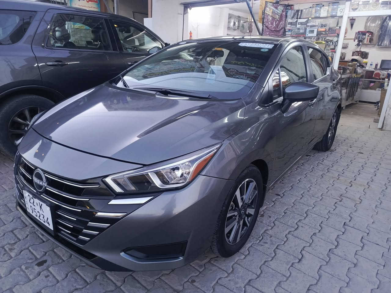 سلام عليكم
نيسان فيرسا 2023 رقم اربيل SV
مواصفات المعروفه 
رادارات نقطه عمياء شاشه كامره حساسات 
السياره جديده بمعنه الكلمه مال بيت 
الضرر بنيد فقط بدون دواخل ولا تعديل بارد ولا شخوط السياره مرايه وبلاديه الف متصرف عليها كلها بالشرط 
السعر المطلوب 132 سنويه وارقام جدد
عنوان السياره كركوك
ماشيه 36
‏‪***********‬‏
