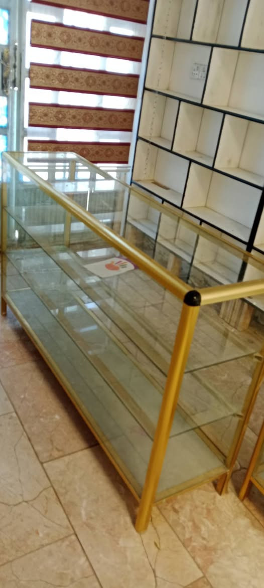 السلام عليكم الغراض للبيع  م/***********
