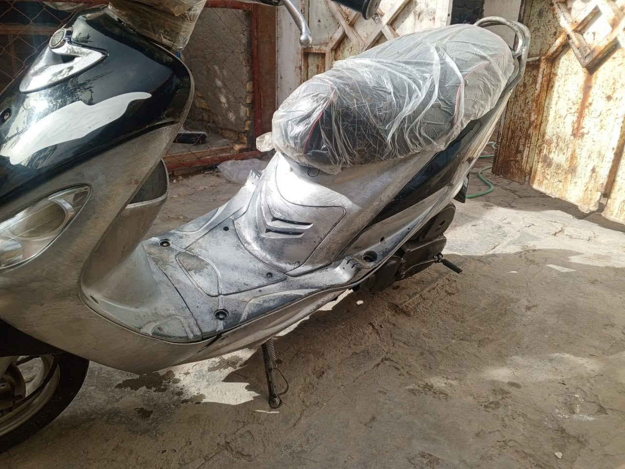 السلام عليكم ماكس للبيع مكينة بلاد مامفتوحه  كفرات اصلية ختم واحد للبيع السعر 400
مكاني ناصرية حي سومر 
***********
