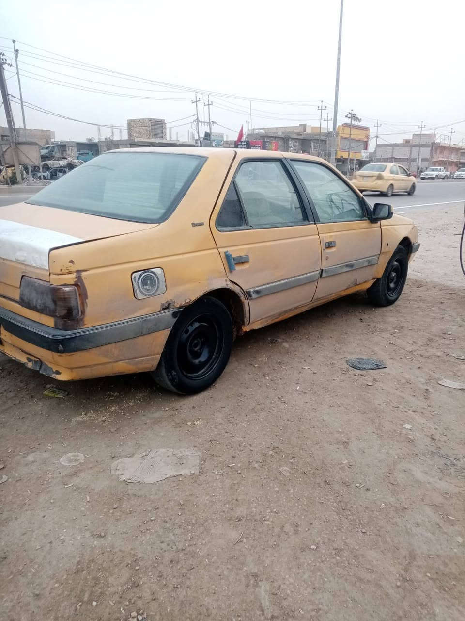 سلام عليكم مرخصت الادمن بيجو405موديل10 مكينه وكير مشروطات لا تنقيص ولا تبخير تخم تاير  تبريد ثلج باتري جديد سياره بيها خياسات قليل شواصي بلاديه دواخل حلوه كهربائيات شغاله دينمه جديده سلف جديد سياره ناعمه بشارع ترايك اذا مو 160مرجوع سنويه بل 20نافذه مالكها بلنجف ماوصله السعر 15وبيها مجال المكان ديوانيه قضاء شاميه رقم الهاتف غير متواجد عل فيس فقط عل خط ***********
