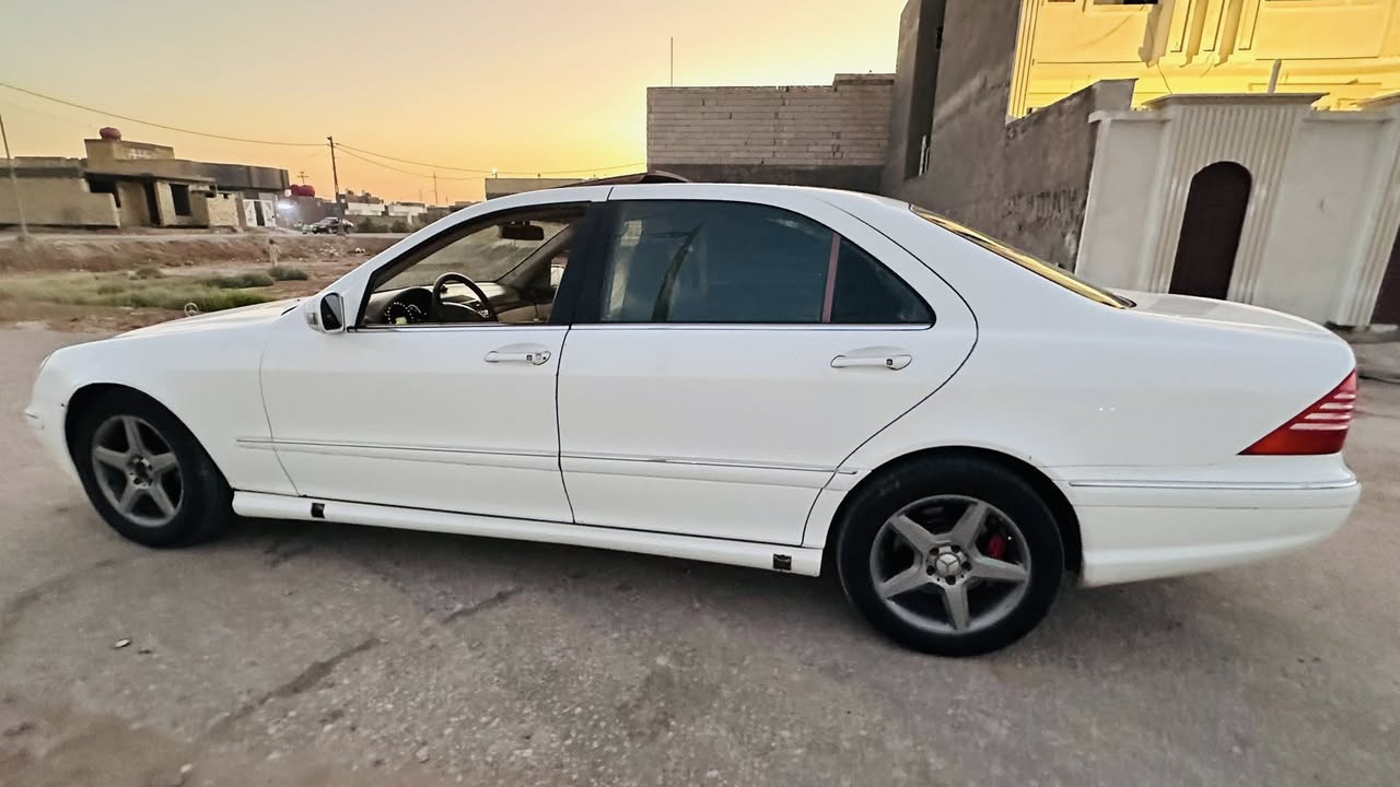 السلام عليكم 
للبيع مارسدس غواصه s500 AMG اصل ٢٠٠٢ نضيفه كلش و جاهزه من كلشي السياره مال جناي  باب طويل و بيها كلش هواي مواصفات ما تنعد السياره تسجيل ٢٠١٨ رقم كركوك و حالياً صعدت هزه بالمرور و معاملتها ترحلت للكمارك السياره سعرها كلش مناسب ٥٨ ورقه 
الشراي لا يخابر و يكلي وكعلي من سعرها بالتلفون تجي تشوف و تقتنع و اوجبك حگ جيتك و حياك الله و الما يعجبه المنشور فدوته و يلگه الاحسن المكان بابل للاستفسار 
الاتصال ***********
