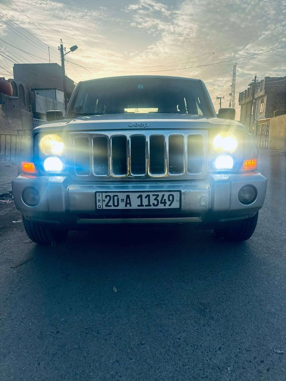 جيب كوماندر 2010
سياره مكفوله من الضربه والصبغ والتبديل 
ماشيه 145 الف
رقم ديالى الدولي 
وين ميعجبك اتحوله بسمك
مكانه السياره بغداد 
السعر 110
المكان بغداد 
الرقم ***********
