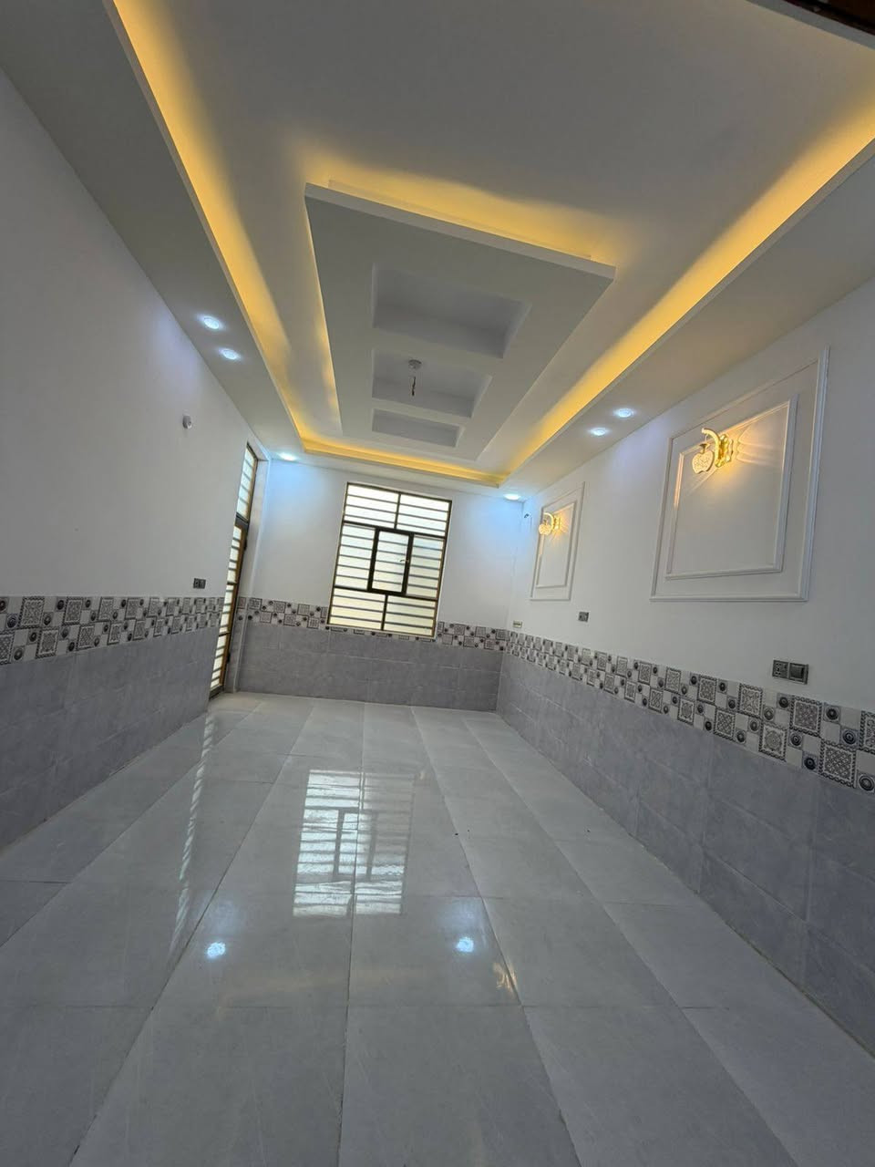 #150متر فول بخط لأول يعني مرحله اولئ 
 سعر 58مليون وبيه مجال 
لبيت يبعد عن شارع لعام 100متر تبليط لباب لبيت 
#طابو_زراعي_سند_25_نتصال***********

(((( عنوان  لمكتب لاخوين مقابل قريةلغدير عمود 291)))) 
#عنوان_لبيت_نجف 

شغل جناي
شغل درجه آولى حقيقي 

اساس وسقف صب مركزي 
بناء طابوق 🧱 
غرفتين وصاله وستقبال ومطبخ وصحيات داخليه وخارجيه 
بيت جاهز مفتاح 🔑 

#يبعد_عن السوق مسافه بسيطه 
@#شارع تبليط وكافت الخدمات متوافره والكيات الباب البيت النجف, العراق
