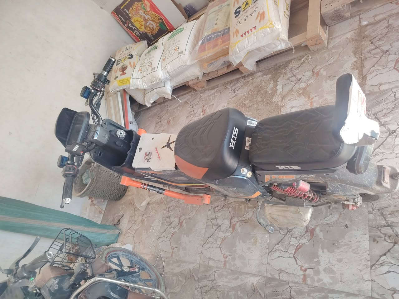 السلام عليكم
للبيع ماطور شحن
نظام Rبك
سرعة٩٩حقيقي
شاشة ايباد تقرة الاعطال
بريكات هايدروليك
٥بطاريات دبل كبار
دبل اشارة
لايت عالي ناصي سكن
العنوان :العلم 
350وبي مجال 

للاستفسار اتصل فقط 
***********
