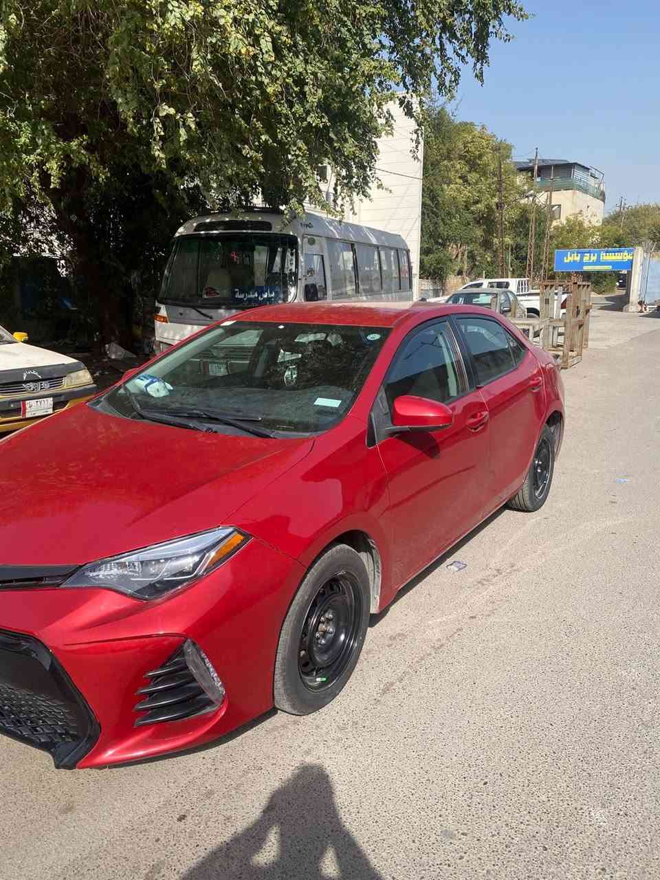 كورلا 2018 رقم اربيل سنويه وهزة وتحويل جاهزة
سيارة مصبوغه حزام شغل مرتب 
مكان سيارة بغداد 
سعر 110 وبيها مجال بسيط 
***********
