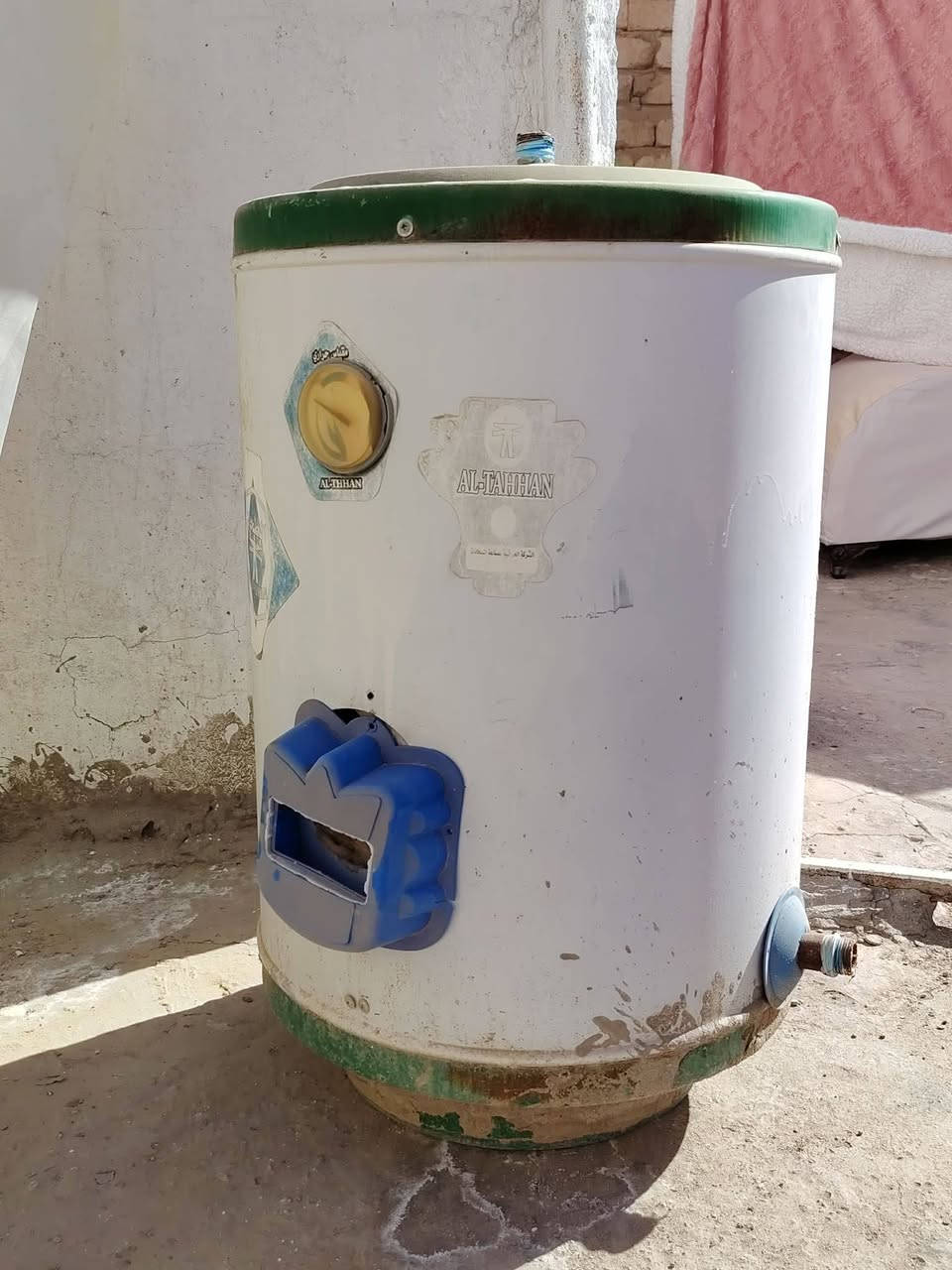 السلام عليكم غراض للبيع دوشك چربايه جديد استعمال قليل وشازلون جديده استعمال قليل  وميز مرايه وكيزر مكاني النجف الحيره استفسار اكثر خاص وبخدمتكم


**إذا كنت صاحب هذا الإعلان وتريد حذفه لأي سبب، رجاءا أرسل رسالة إلى الدعم الفني**