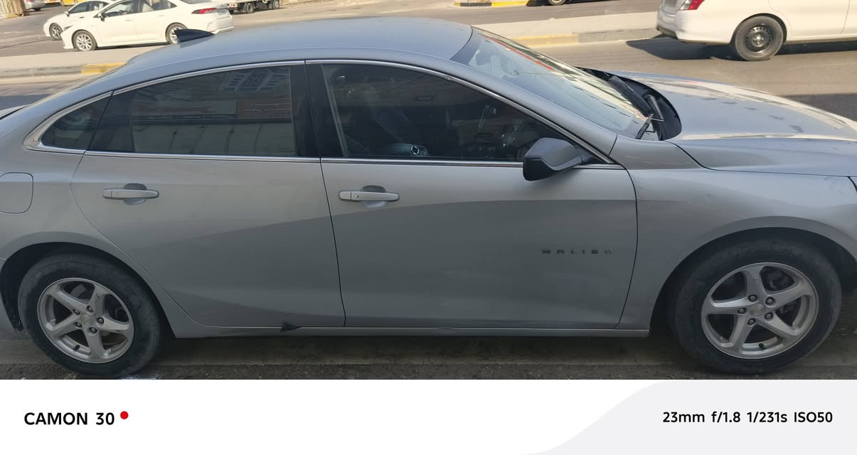 سلام عليكم سياره ماليبو رقم بغداد مكانه في البصره سنويه بعد ٩ ايام وتنتهي تحويل مباشر
مواصفات 
شاشه 
تحكم ستيرن 
قفال اربع ابواب 
وباقي الشغلات معروفه 
تدفئه 
تبريد ثلج
مكينه وكير كفاله
حداديه نظيفه
منظومة زنون جديده 
صور الحادث موجوده 
الاتصال ‭0777 361 1076
السعر90 ورقه وبي مجال
