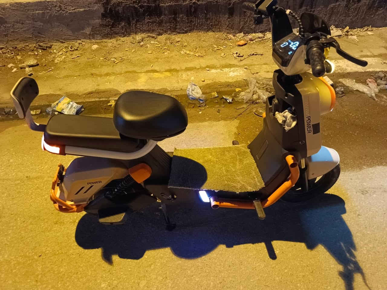 دراجة شحن لبيع حجم ١٦خمس بطاريات مال شركة مكاني نجف حي العسكري للتواصل معه هذا الرقم ***********
