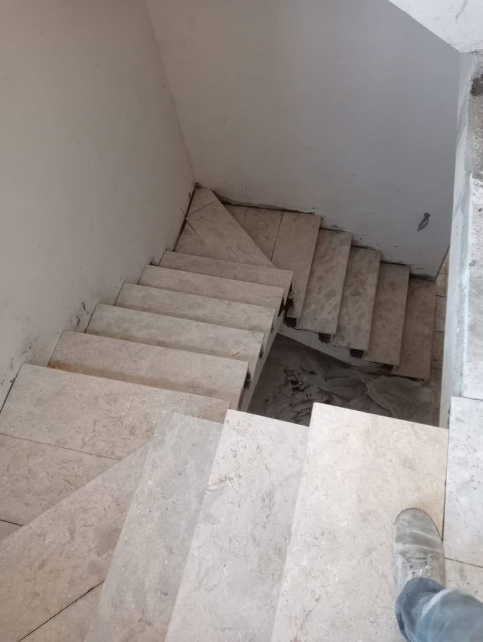 كادر سيراميك بورسلين مرمر درج مصري شغل درجه اولي
***********
