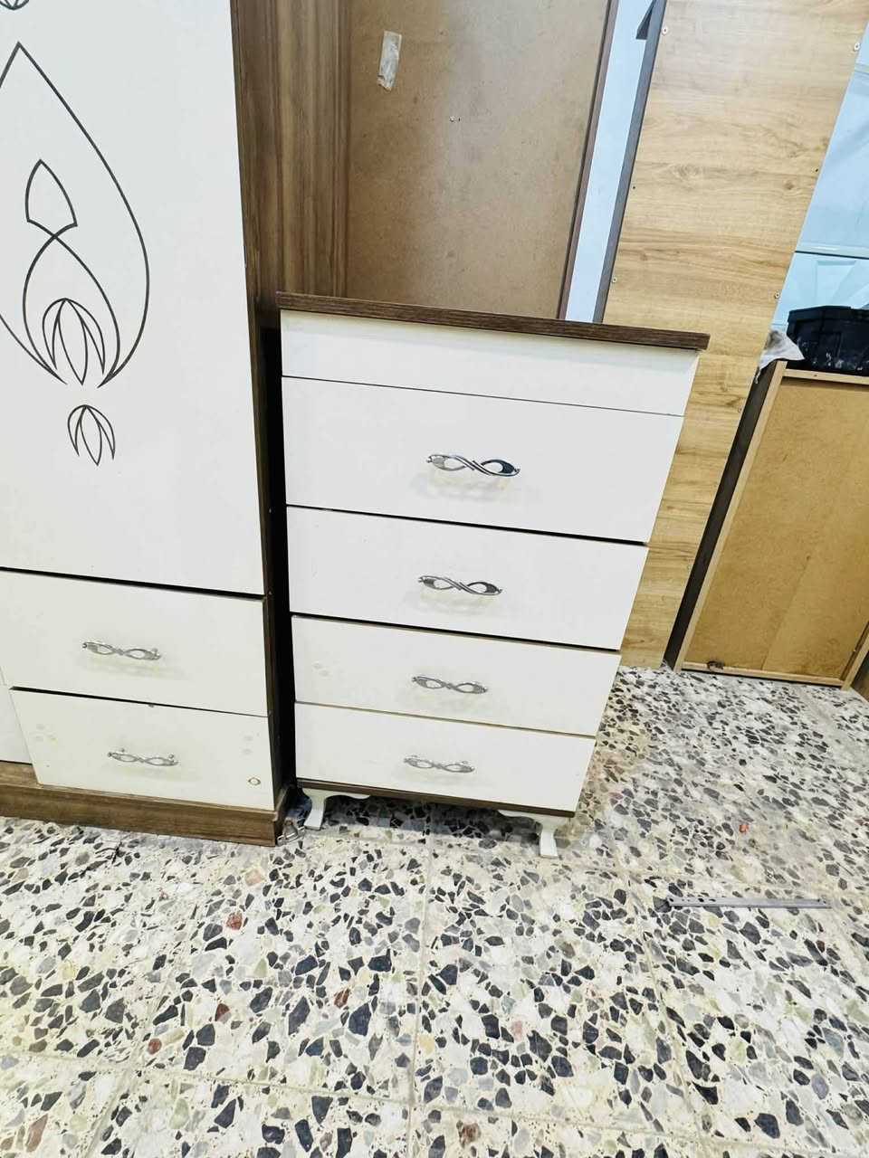 غرفه 9 قطع نضيفه كلش وضخمه انارته كله شغاله سعرهه 575 الف


**إذا كنت صاحب هذا الإعلان وتريد حذفه لأي سبب، رجاءا أرسل رسالة إلى الدعم الفني**