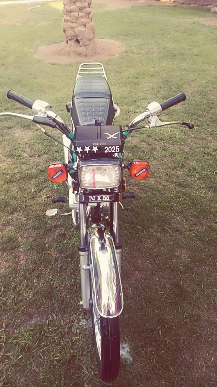 سلام عليكم دراجه نامه شبه شلامجه 3احرف موديل 2025البيع السعر 625وبيه مجال مكان بابل


**إذا كنت صاحب هذا الإعلان وتريد حذفه لأي سبب، رجاءا أرسل رسالة إلى الدعم الفني**