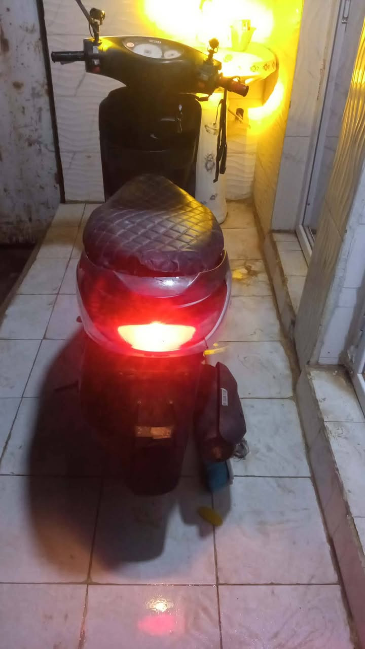 دراجه بريز
مكينه ناعمه سعر 325 وببه مجال شراي يتصل ‏
‏‪0784 230 0082‬‏
