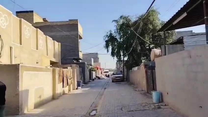 بيت مساحه ١٥٠ متر طابو زراعي صرف تحويل سند المحموديه كاع جواهر  بالطابو مال المحموديه  طابق واحد بناء طابوك  مثل ماموضح بالفديو من قبل صاحب الدار  السعر  بالتعليقات 
للاستفسار الامراء للعقار *********** واتساب ***********
