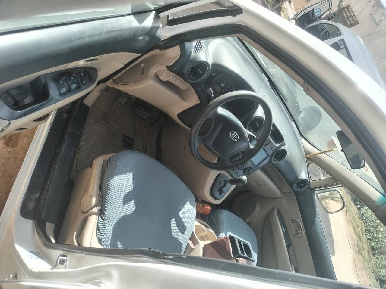 يالله البيع كارنز موديل 2010 خليجيه مكينه 2400 فتحه بل سقف
السياره جاهزه مال جناي رقم بصر ألماني تحويل ثاني يوم بسمك 
السياره جاهزه مكينه وكير وحداديه وتبريد كله جديد
بيه اربع قطع صبغ بدون داخل
السعر 77 وبيه مجال الشراي
العنوان طريق كربلاء نجف عامود 250
رقم الهاتف *********** /***********
اي استفسار اتصل على الرقم وبيك خير وتدلل
