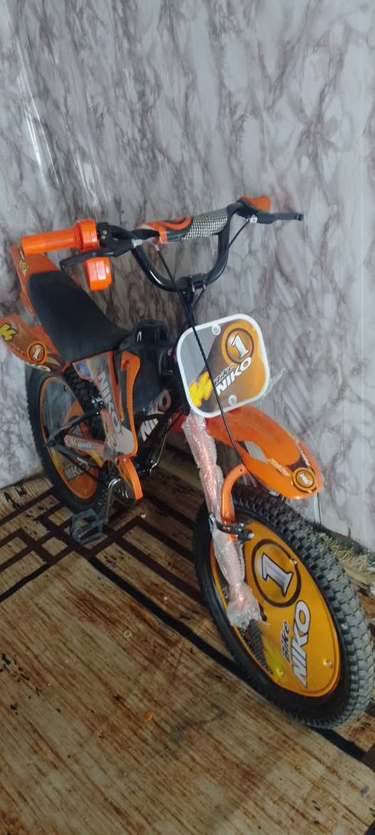 دراجا هوائيه للبيع مستخدم قليل اخو الجديد بغداد الكرخ ***********
